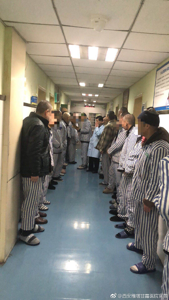 甘露医院医护人员组织患者开展多彩诵读活动